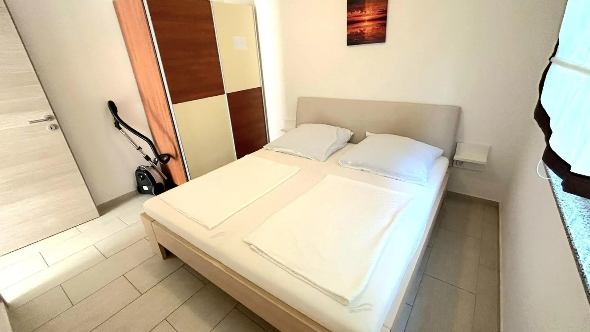 Apartments Adria Vir